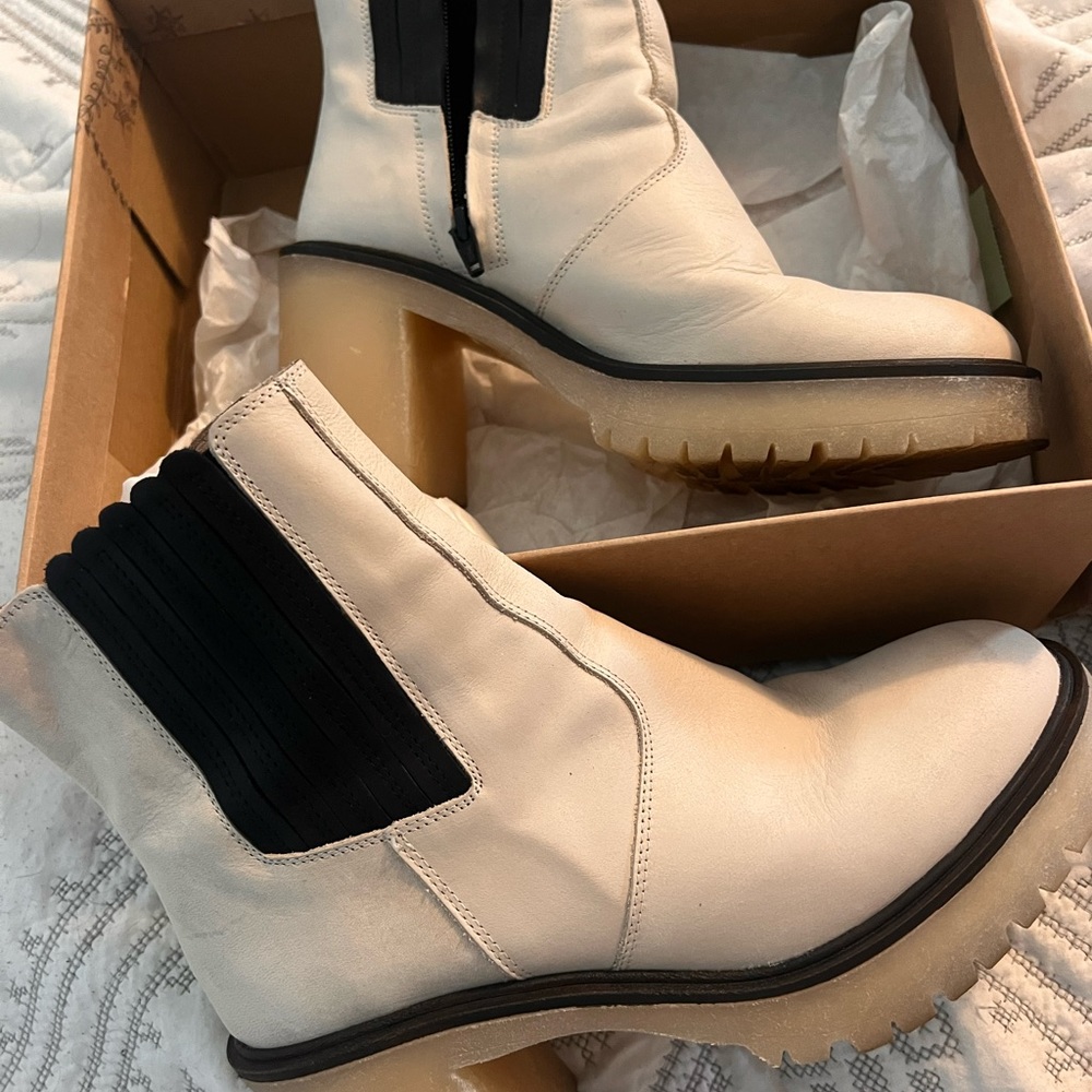 James Chelsea Boot - Picture 4 of 7